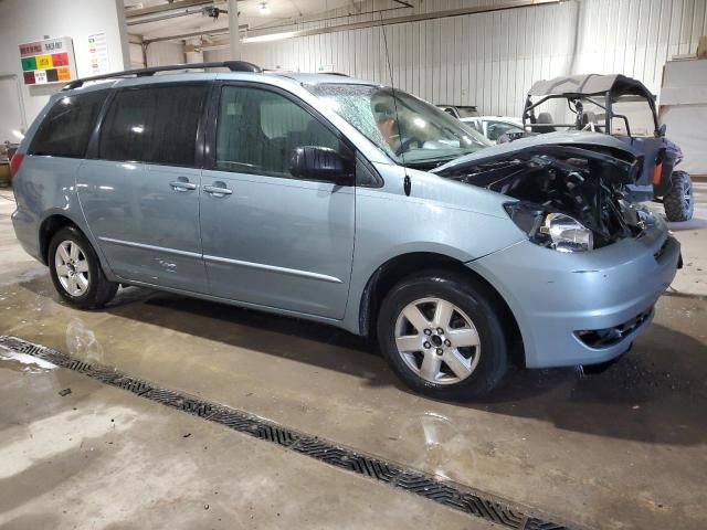 2005 Toyota Sienna CE