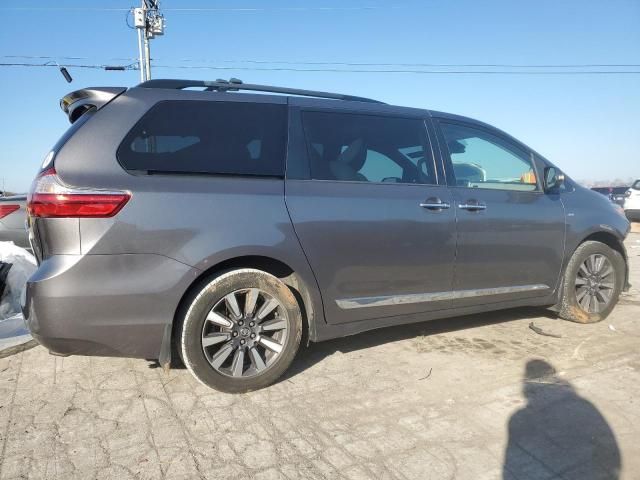 2018 Toyota Sienna XLE