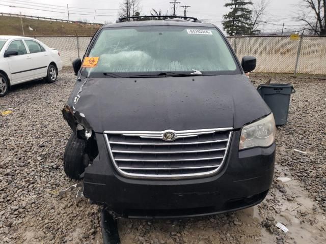 2010 Chrysler Town & Country Touring