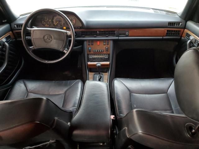 1990 Mercedes-Benz 300 SEL