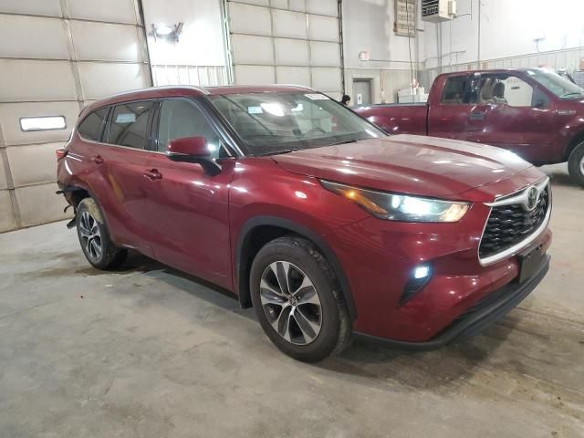 2022 Toyota Highlander XLE