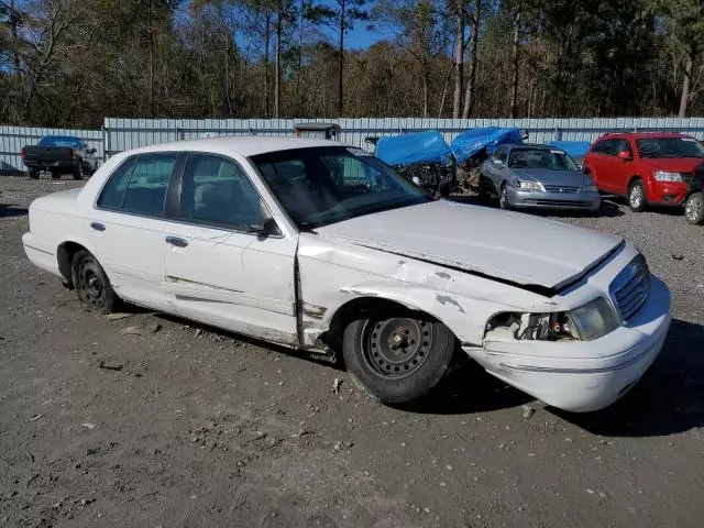 2000 Ford Crown Victoria LX