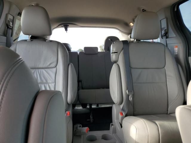 2015 Toyota Sienna XLE