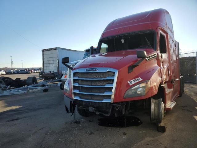 2019 Freightliner Cascadia 126