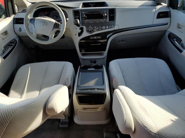 2013 Toyota Sienna LE