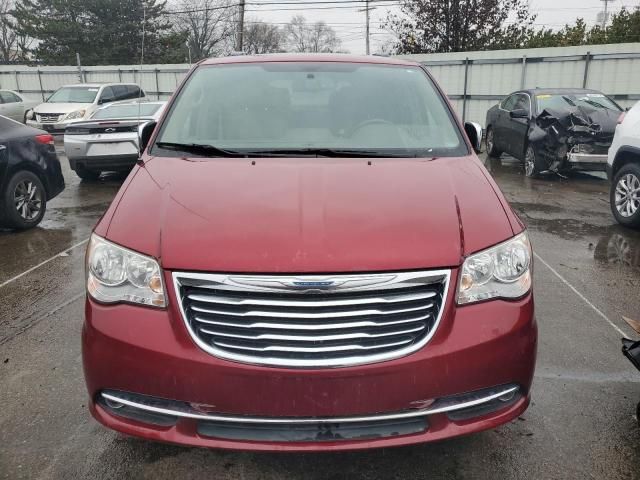 2012 Chrysler Town & Country Touring L