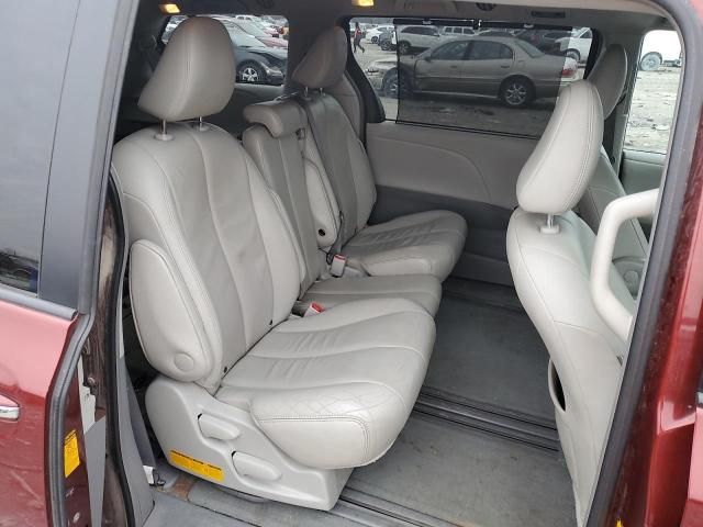 2013 Toyota Sienna XLE