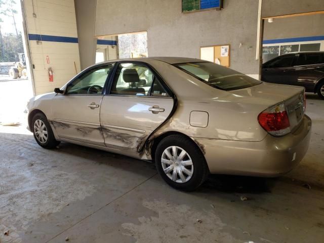 2005 Toyota Camry LE