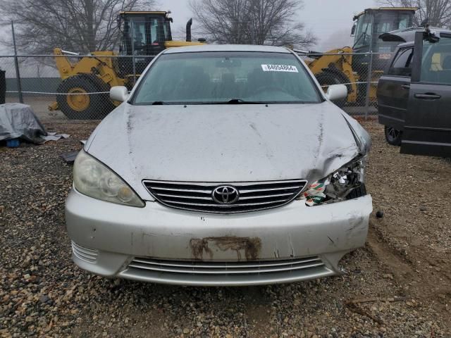 2005 Toyota Camry LE