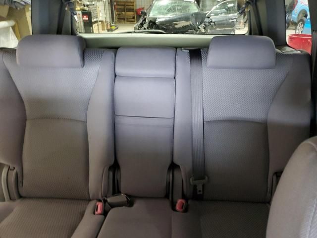 2004 Toyota Highlander Base