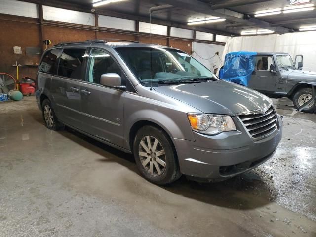 2009 Chrysler Town & Country Touring