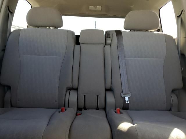 2013 Toyota Highlander Base