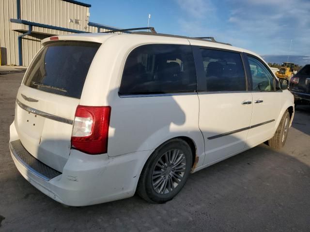 2015 Chrysler Town & Country Touring L