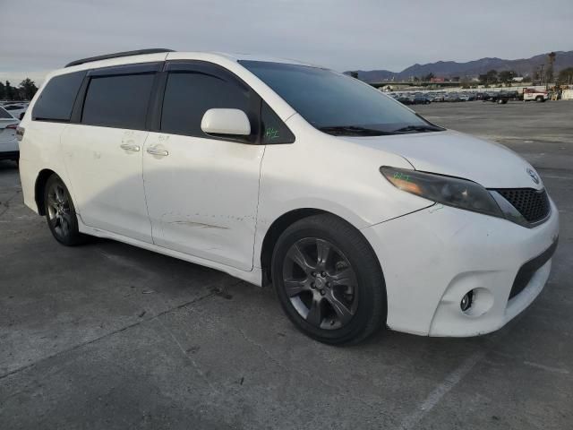 2015 Toyota Sienna Sport