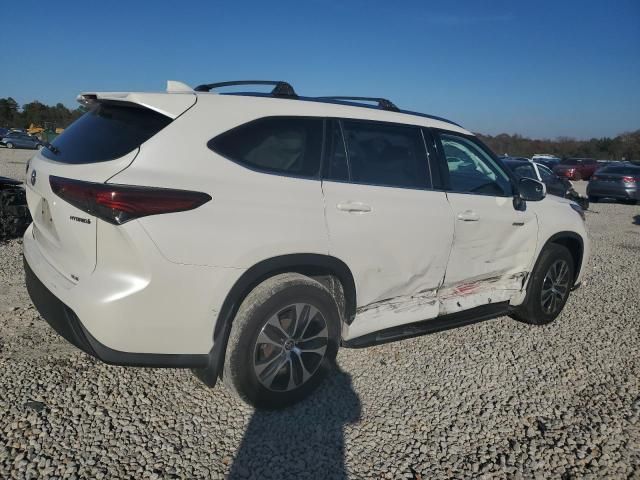 2020 Toyota Highlander Hybrid XLE