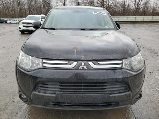 2014 Mitsubishi Outlander SE