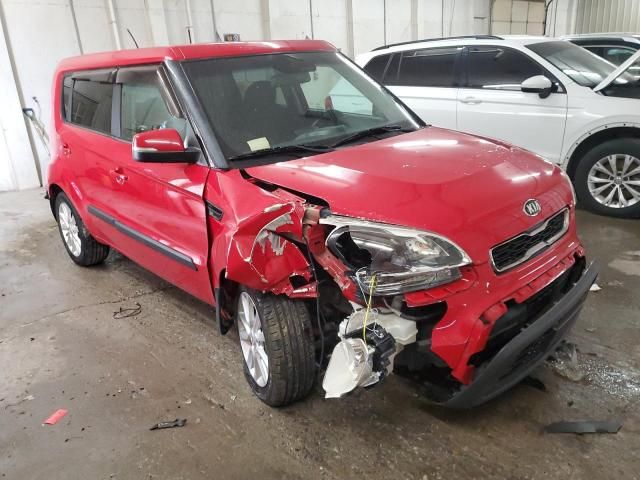 2013 KIA Soul +