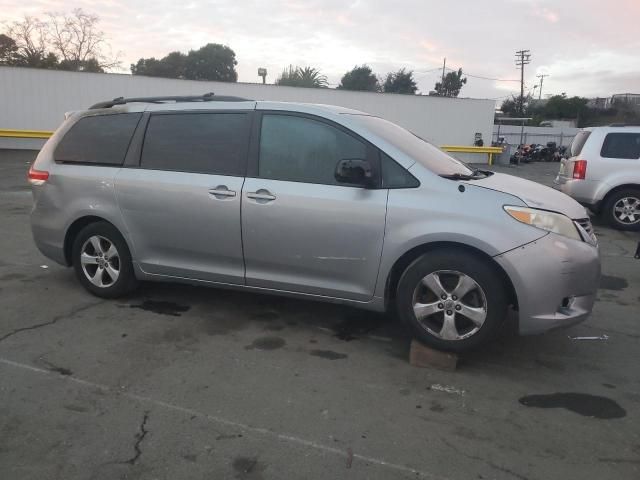 2011 Toyota Sienna LE