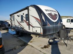 Fleetwood Travel Trailer salvage cars for sale: 2019 Fleetwood Travel Trailer