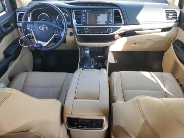 2018 Toyota Highlander SE