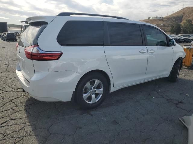 2015 Toyota Sienna XLE