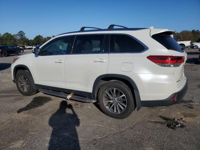 2019 Toyota Highlander SE