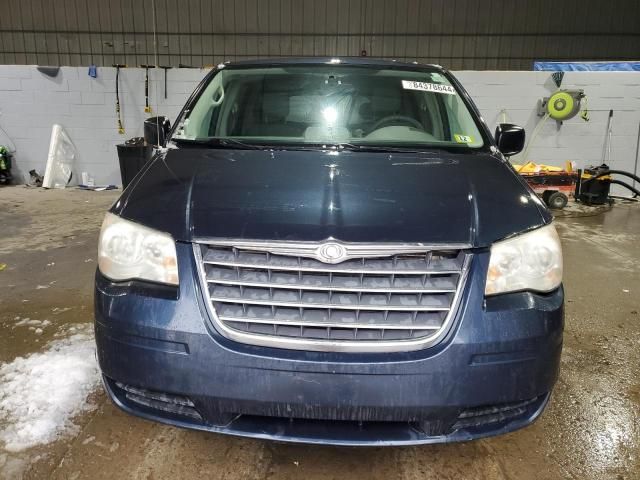 2009 Chrysler Town & Country LX