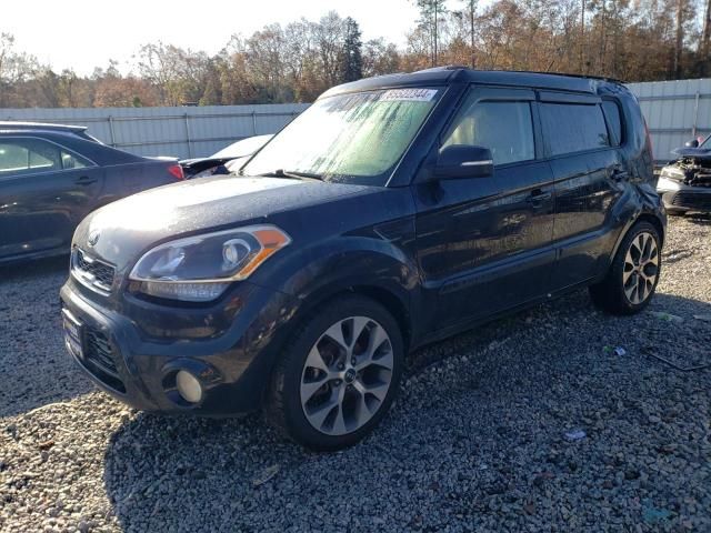 2013 KIA Soul +