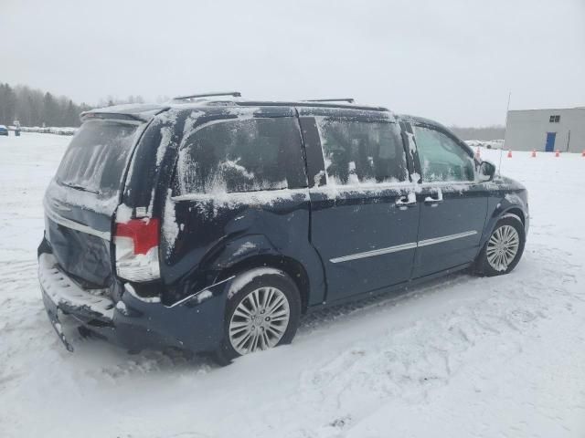 2015 Chrysler Town & Country Touring L