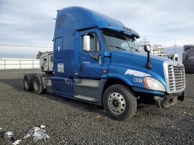 2013 Freightliner Cascadia 125