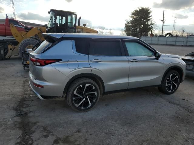 2022 Mitsubishi Outlander SE