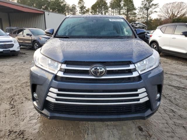 2019 Toyota Highlander SE