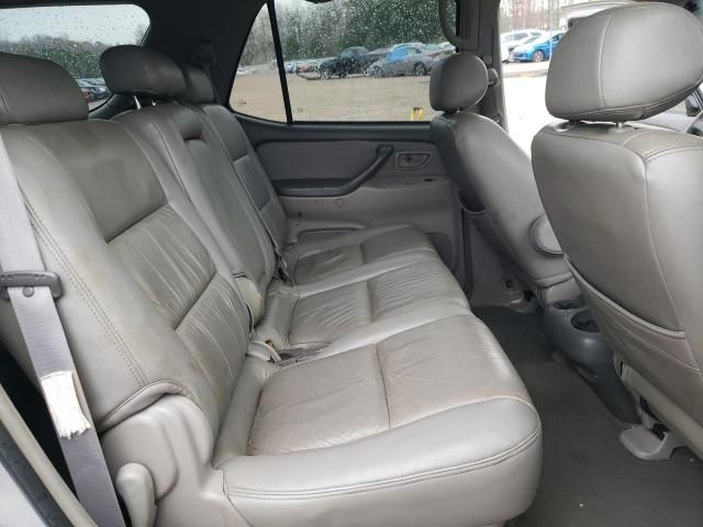 2004 Toyota Sequoia SR5