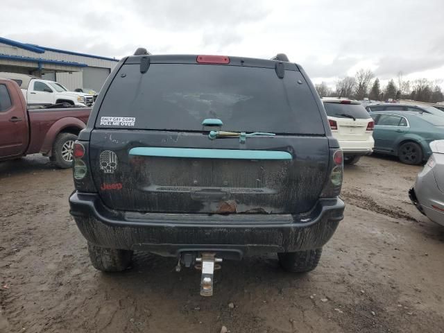 2004 Jeep Grand Cherokee Laredo