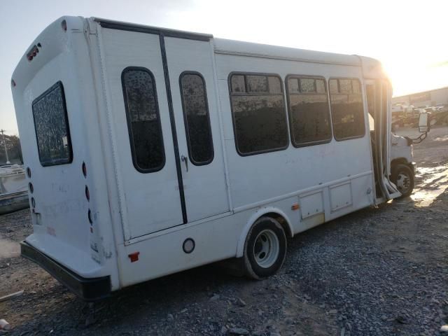 2018 Ford Econoline E450 Super Duty Cutaway Van