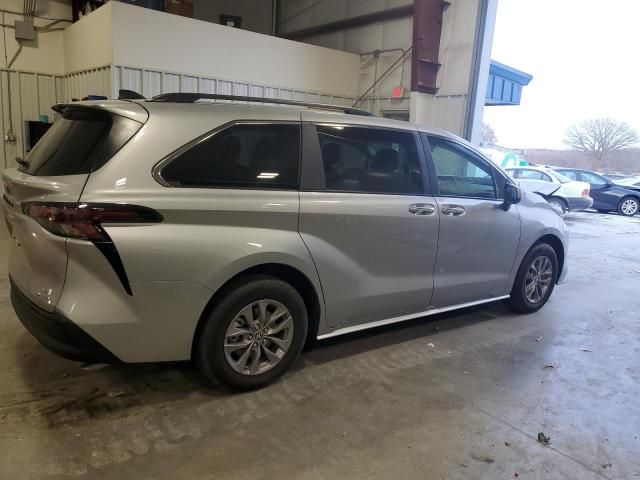 2024 Toyota Sienna XLE