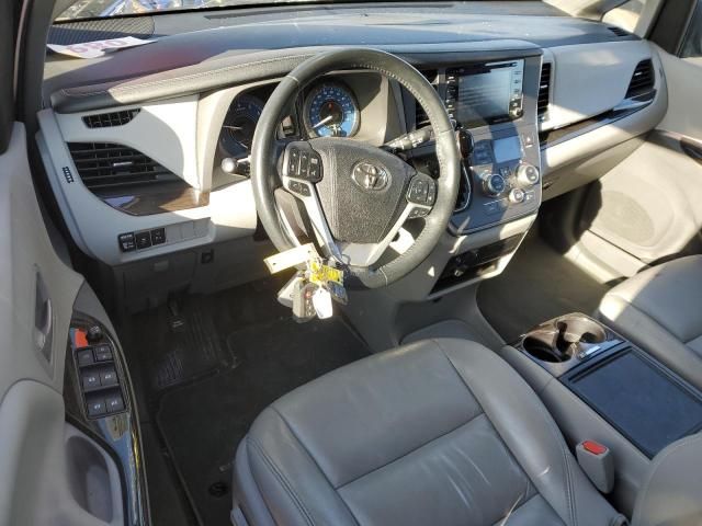 2018 Toyota Sienna XLE