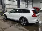 2021 Volvo V60 Cross Country T5 Momentum