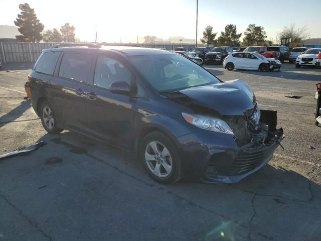 2020 Toyota Sienna LE