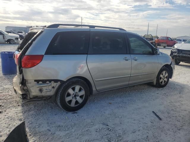 2012 Toyota Sienna XLE