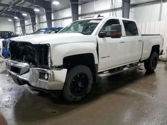 2019 Chevrolet Silverado K3500 LT