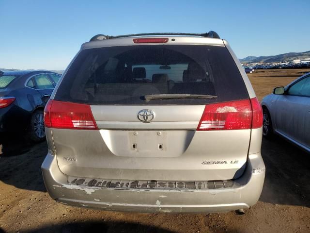 2004 Toyota Sienna CE