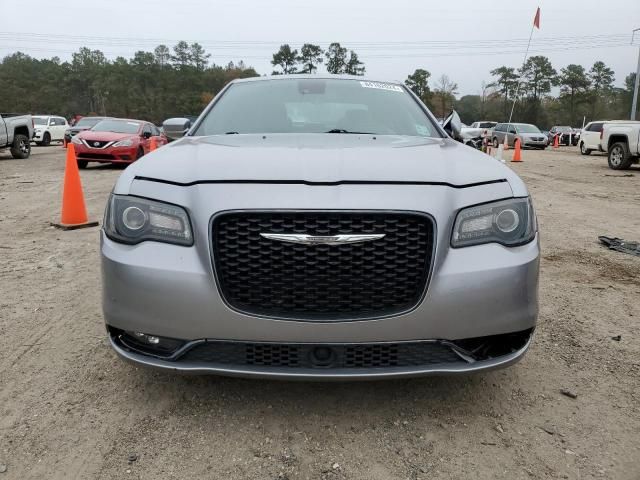 2018 Chrysler 300 S