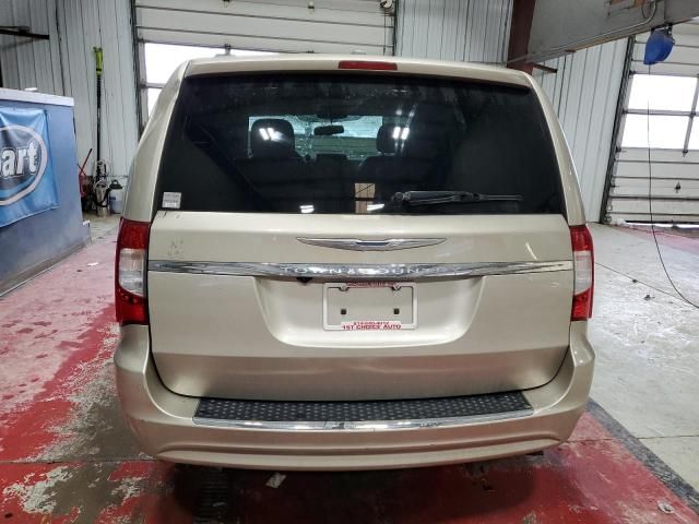 2012 Chrysler Town & Country Touring