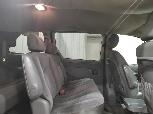 2005 Chrysler Town & Country