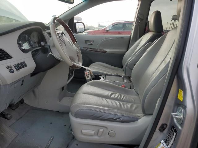 2011 Toyota Sienna XLE