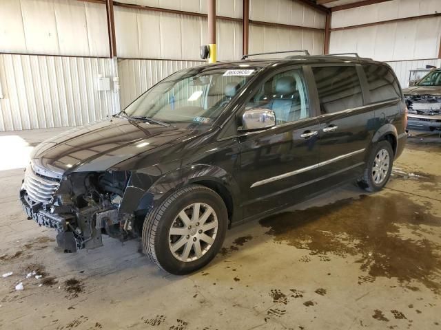 2012 Chrysler Town & Country Touring L