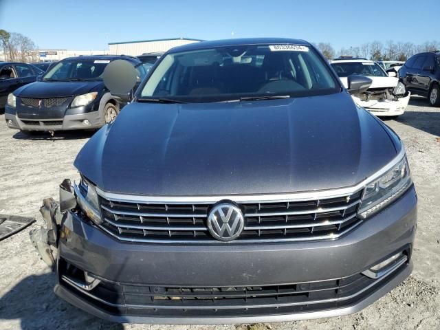 2018 Volkswagen Passat SEL Premium