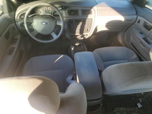 2006 Ford Taurus SE