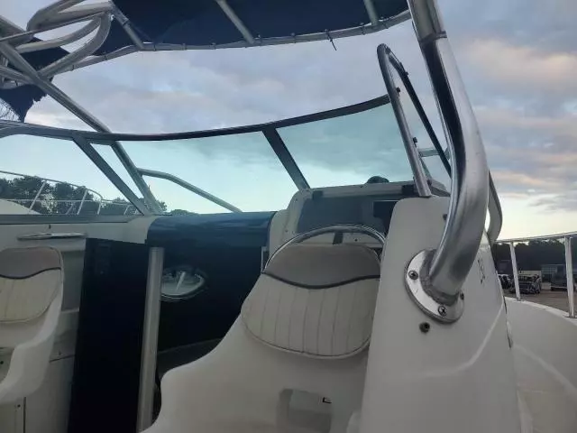 2004 Caravelle Boat